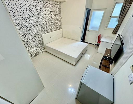 ✨秒殺✨電梯陽台獨洗曬✨可租補✨室內機車位✨近日新影城✨ - 591租屋網 - Image 1