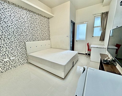 ✨秒殺✨電梯陽台獨洗曬✨可租補✨室內機車位✨近日新影城✨ - 591租屋網 - Image 3