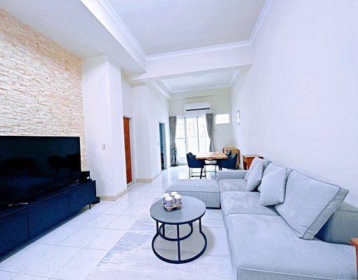 近竹科【富群花園】社區型簡約車庫美墅 - Image 2