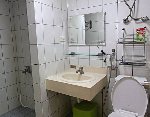 ~圓環車站旁近大遠百大坪數美套房便宜出租~ - 591租屋網 - Image 11