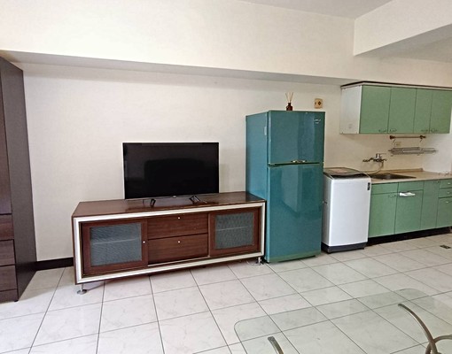 ~圓環車站旁近大遠百大坪數美套房便宜出租~ - 591租屋網 - Image 5