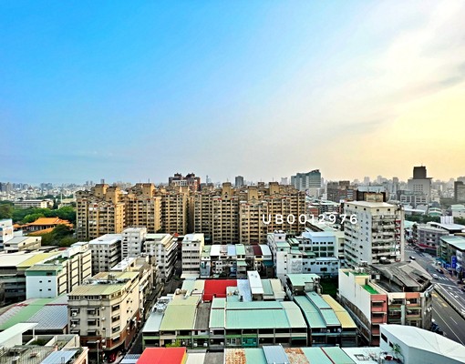 依公園新釋出高樓兩房車位近一中/中國醫 - Image 2