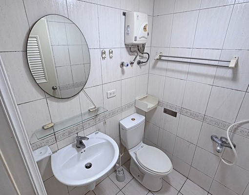 沙鹿、弘光、靜宜優質社區雙人套房含平車（大採光）可租補 - Image 8