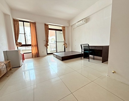 台南租屋~崑山國小旁優質套房(3樓前) - Image 2