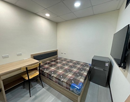 近捷運站/昌福國小/全棟整新優質套房 - Image 1