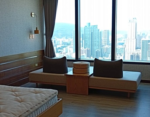 三多商圈[85大樓]居高凌下就是享受全新家具即刻享受 - 591租屋網 - Image 1