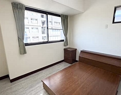 可租補可入籍含車含管|東區旱溪夜市旁採光三房平面車位 - Image 7