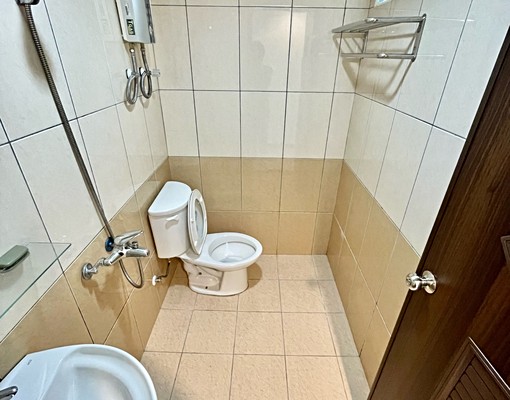 近中國醫✨可租補👌電梯➕飲水機➕子母車➕掀床➕大衛浴✨ - Image 7