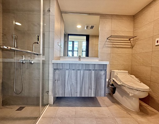 青埔。高鐵站前。明亮挑高-時代苑 - Image 11