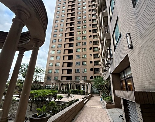 中壢交流道附近冠世界獨立大套房 - Image 9