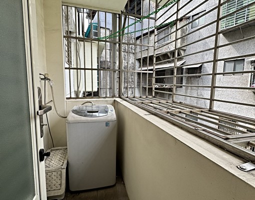 獨立陽台福田公園電梯採光優質套房E - Image 8