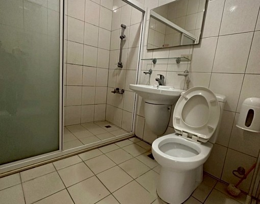 近68|可租補可報稅|整棟出租|家庭,公司合租|門前停車 - 591租屋網 - Image 10