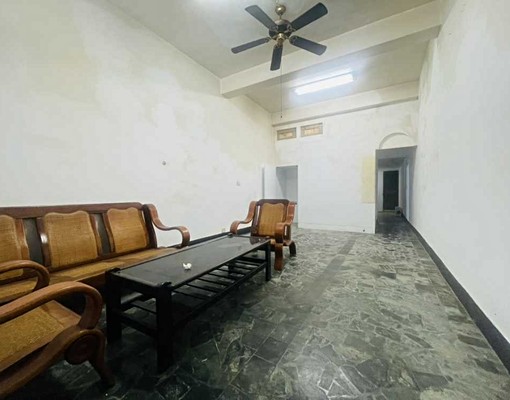 可租補入戶籍近右昌商圈及新台17臨8米街有車庫透天生活機能優 - Image 4