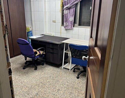 海大旁出租套房 - Image 1