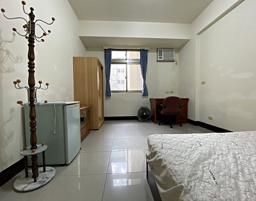 套房格局寬敞明亮、簡約風，生活機能佳！ - Image 1