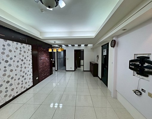 民光東路三房可申租 - Image 3