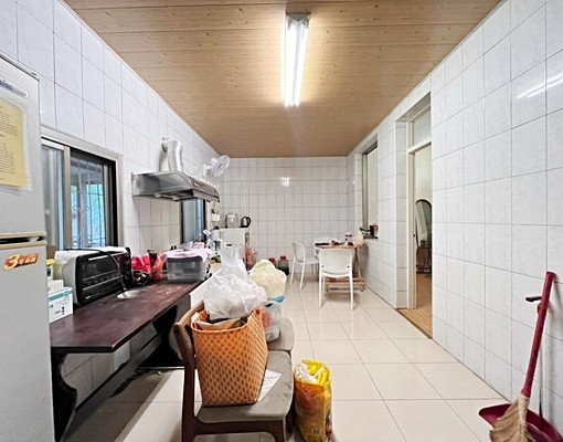 清幽住家租售皆可。車庫可停車，ㄧ樓有老人房。近屏基商圈。 - Image 6