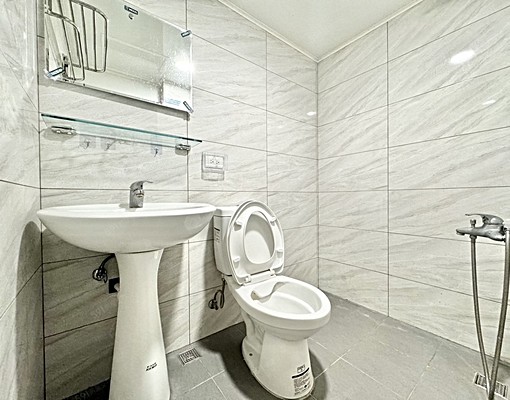 電梯華廈🔥大兩房🔥可寵🔥可雙租補 - Image 8