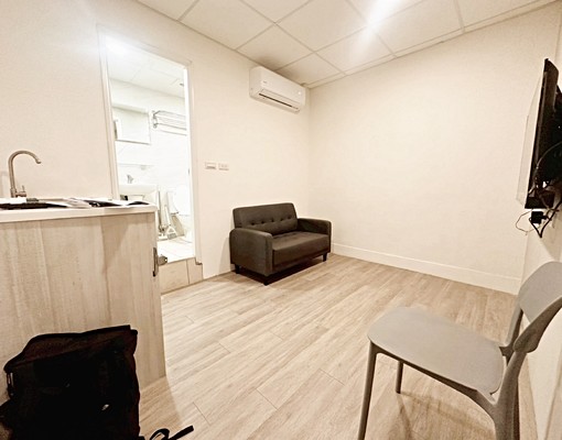 近捷運南勢角站：１房１廳：可租補報稅：寵物友善：獨立陽台 - Image 3