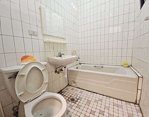 益民路二段透天店面 - Image 13