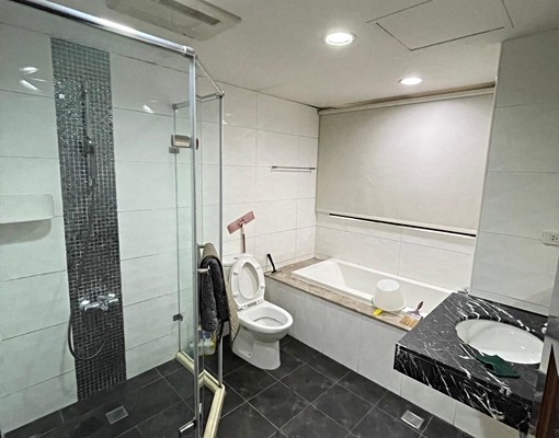 *精選*藝文特區精美大套房有陽台廚房和車位!! - Image 4