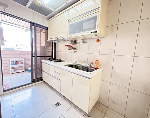 近捷運賣場生活機能優兩房雙陽台廳房皆有窗可租補入籍 - 591租屋網 - Image 5