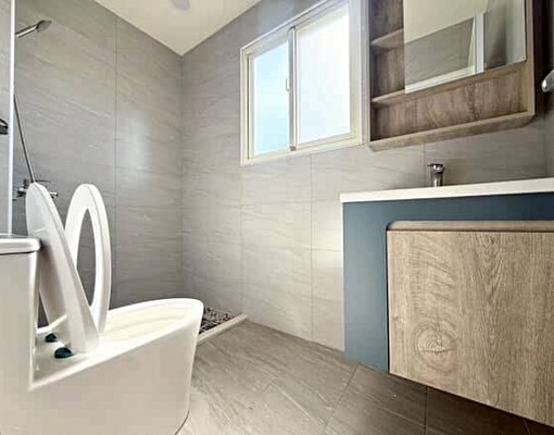 屋主自租降價~垃圾代收全新裝潢通風採光良好套房可租補獨立陽台 - Image 9