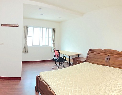 套房出租限女性 - Image 1