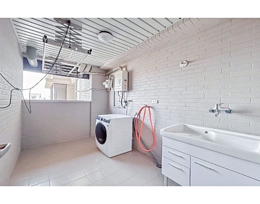 西屯【中港層峰】四改三房｜高樓層視野戶｜雙平車🔥全配 - Image 12