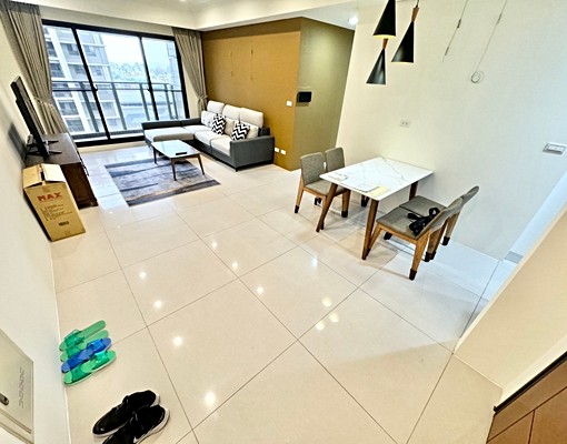 三房二衛✨家具電齊全✨平面車位✨可租補可入籍 - Image 1