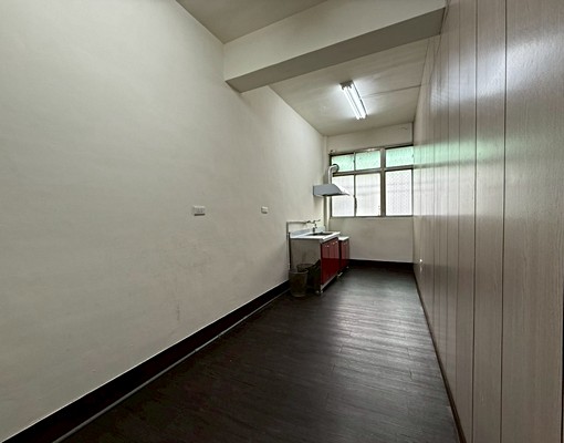 可租補入籍⭐️市中心工商公寓三樓⭐️五泰小恩 - Image 9