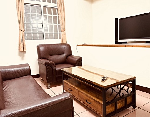 文化國小／麥當勞旁（一房一廳格局）﻿﻿ - Image 1