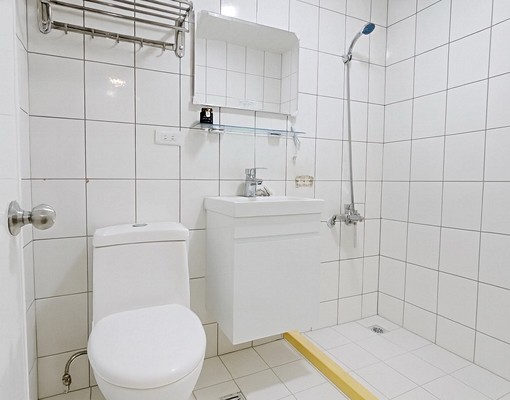 板橋金門街❤️全新首租雅房共生宅❤️可租補❤️代收垃圾、可貓 - Image 15