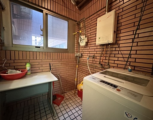 近湳雅街中正路大魯閣商圈荷蘭村3房有平面車位另租 - Image 6