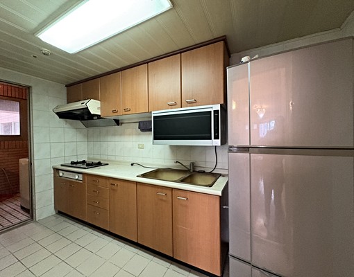 近湳雅街中正路大魯閣商圈荷蘭村3房有平面車位另租 - Image 5