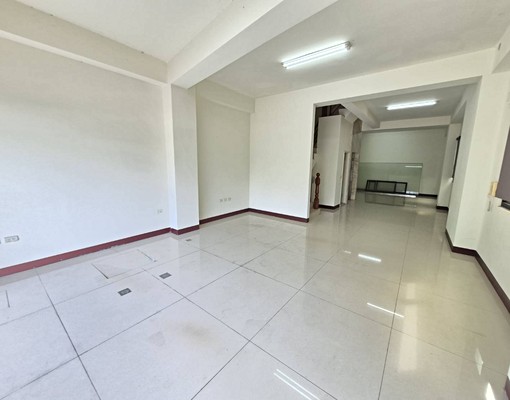 可公司行號@市中心大坪數電梯透天@租約需公證@4間套房 - Image 2