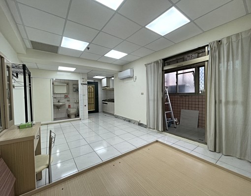 立大套房可租補▲市中心▲電梯警衛垃圾管理▲面山景觀 - Image 6