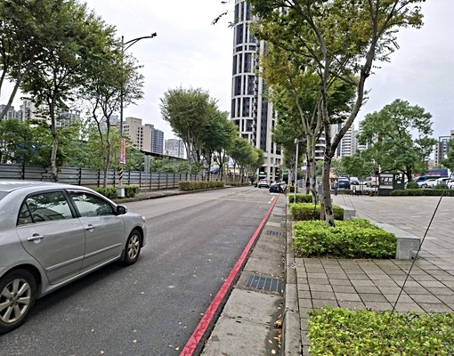副都心捷運站旁、高樓視野景觀☆宜住家、辦公,傢俱.家電全 - Image 14