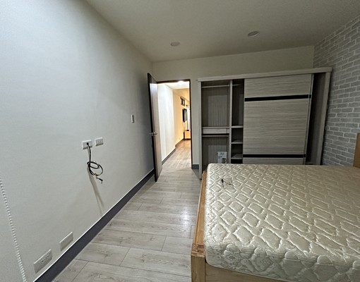 近大坪林捷運，獨立套房（另設合室房） - Image 9