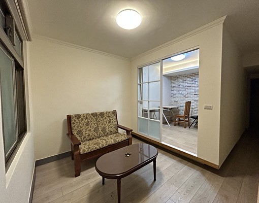 近大坪林捷運，獨立套房（另設合室房） - Image 1