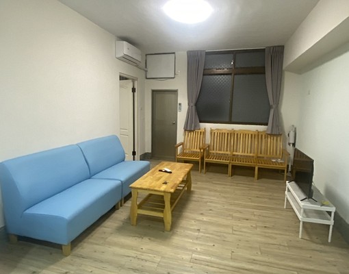 🌇【水湳經貿可租補|一房一廳大陽台套房|全新整理16坪大空 - Image 1