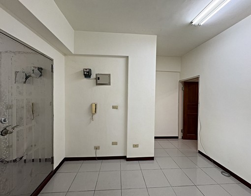 菜寮捷運8分鐘大套房獨立洗衣機有陽台變頻冷氣-小吳 - Image 4