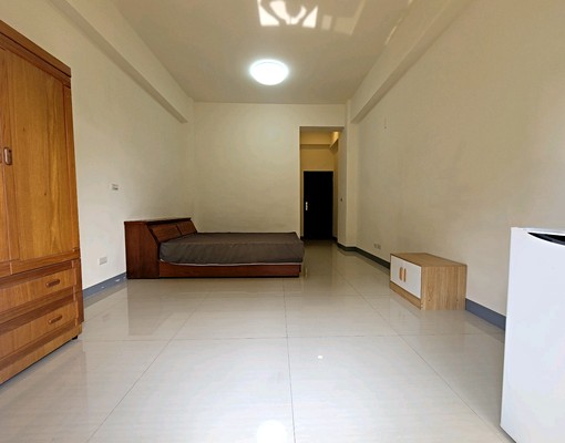 輕齡透天電梯套房|獨立洗衣機+大露台|經武+華鳳雙商圈 - Image 3