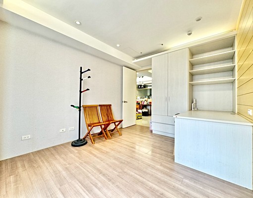 可戶籍報稅✨含管平面雙車✨高質感社區四房✨浴缸✨稀有✨降價 - Image 12