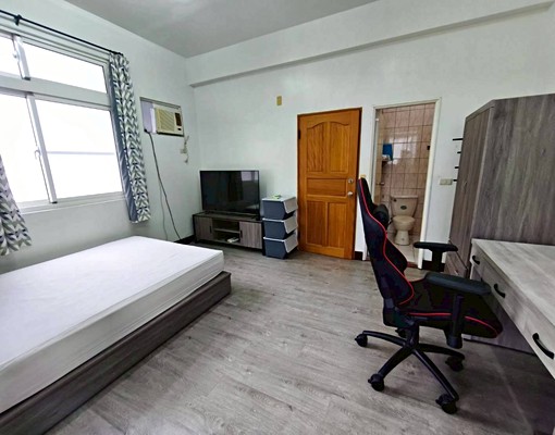 新竹市東區//竹科金山街前段//獨陽洗套房 - Image 2