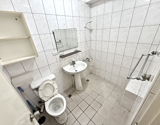 超美三房🔥可租屋補助⛪現況四台冷氣⛪傢俱電可談談看 - Image 6