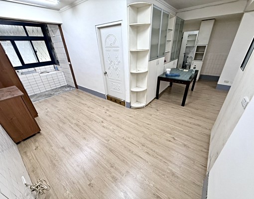 超美三房🔥可租屋補助⛪現況四台冷氣⛪傢俱電可談談看 - Image 4