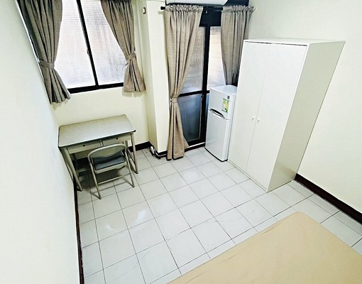 近逢甲獨立陽台套房-冷暖機(冬天不怕冷),獨洗獨曬-管理室 - Image 1