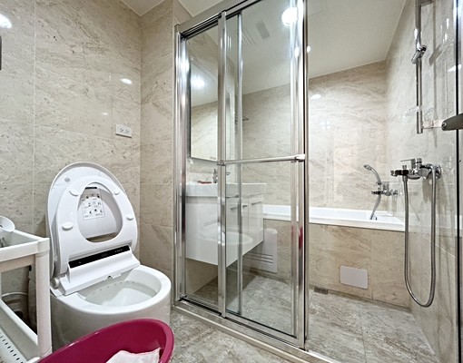 可租補戶籍✨百萬裝潢✨超大主臥✨超美高樓視野✨整間系統櫃✨ - Image 12