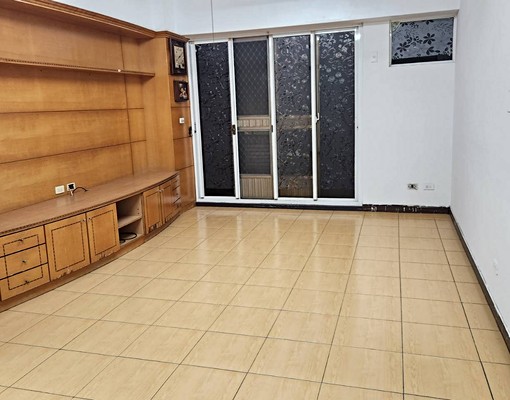 專租*五甲商圈南成國小採光四房車位 - Image 1